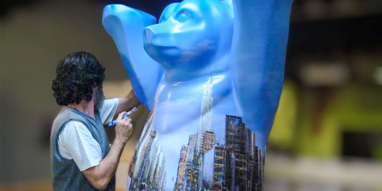 Luigi Rocca painting the Berlin Bear